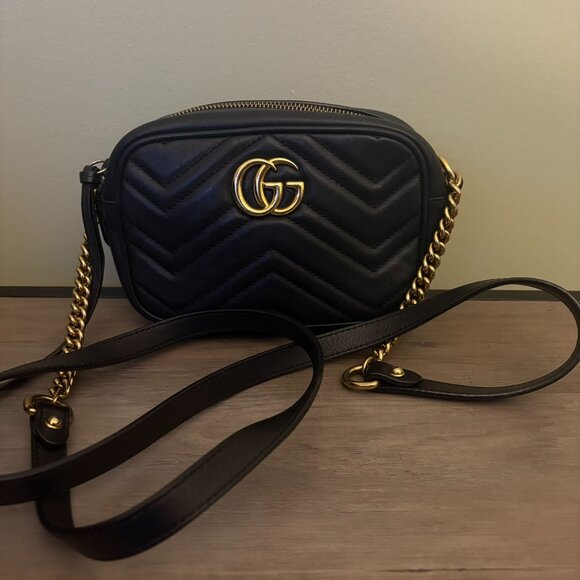 Gucci GG Marmont Mini Camera Bag Black Gold Hardware - Picture 3 of 8